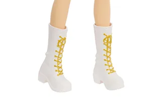 KPop Demon Hunters HUNTR/X Zoey 'Golden' zingende pop in outfit by Mattel in Zoey 'Golden' zingende pop – product photo 5 of 5