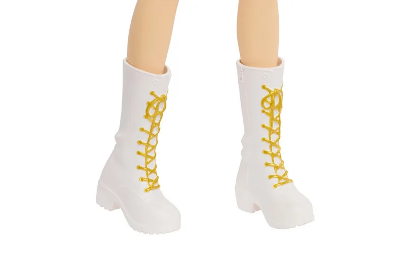 KPop Demon Hunters HUNTR/X Zoey 'Golden' zingende pop in outfit by Mattel in Zoey 'Golden' zingende pop – product photo 5 of 5