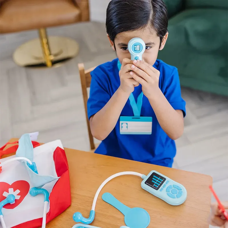 Dokter speelset - 25-delig - Inclusief opbergtas by Melissa & Doug in Multicolour – product photo 2 of 6