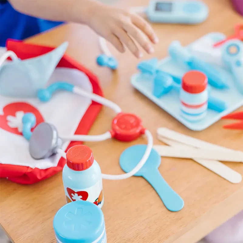 Dokter speelset - 25-delig - Inclusief opbergtas by Melissa & Doug in Multicolour – product photo 3 of 6