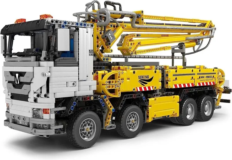 Mould King - 19003 - RC Truck met Betonpomp – 4368-delige - Technic Bouwset by Mould King in Geel,grijs – product photo