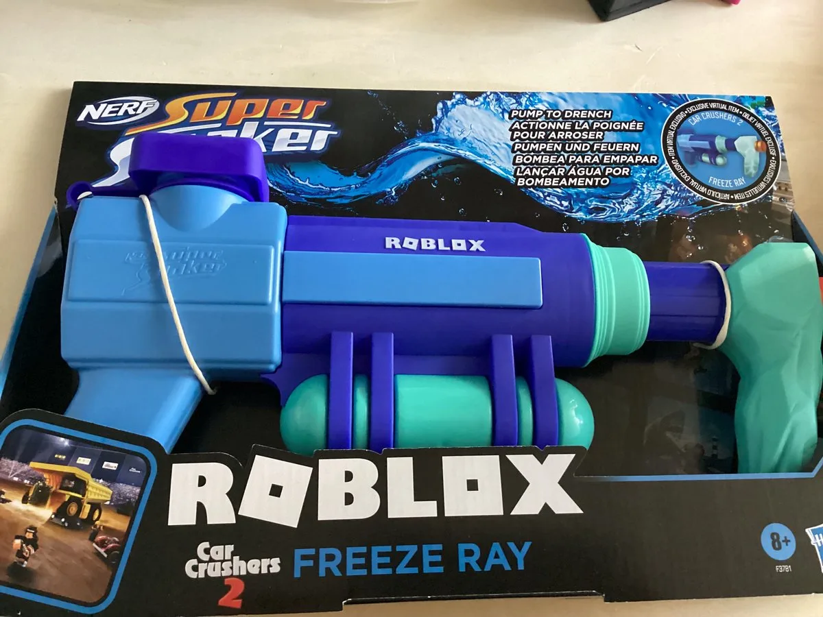 super soaker Roblox freeze ray 42x 29x 6,5 cm från Nerf i Blå – produktbild