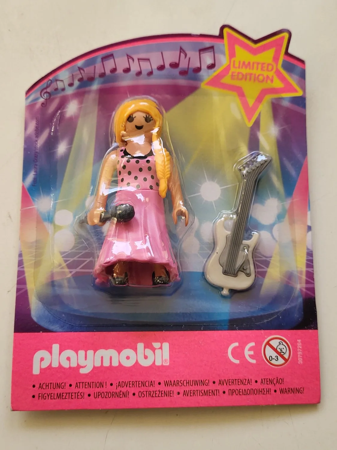 limited edition zangeres met microfoon en gitaar von Playmobil – Produktfoto
