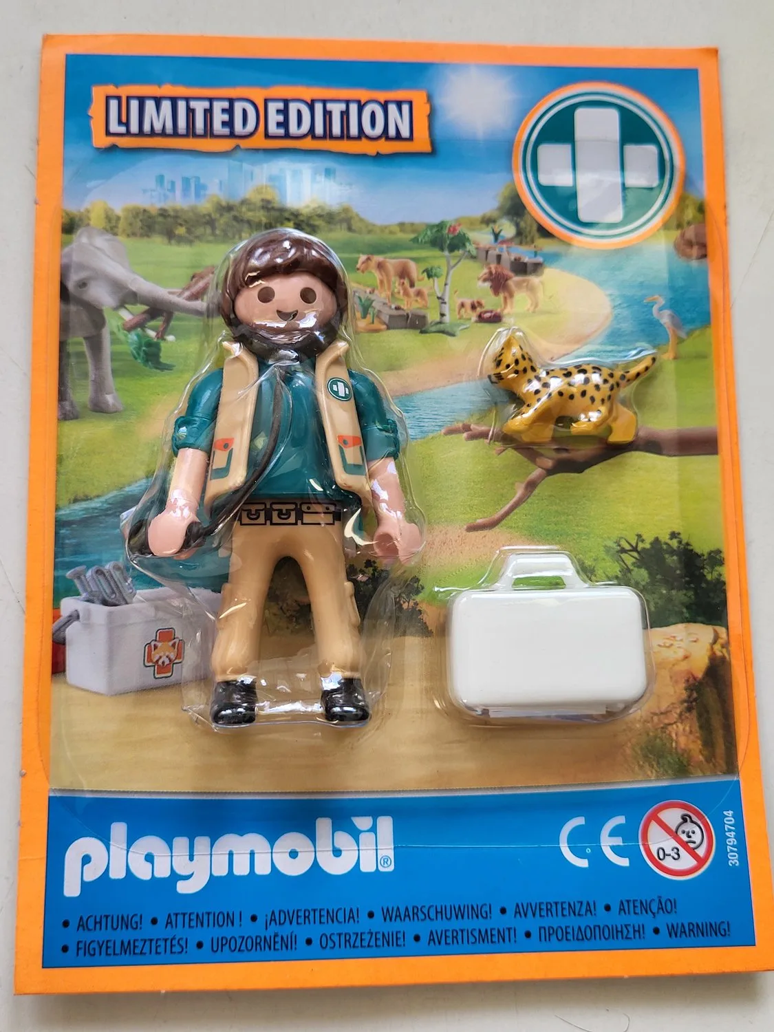 special edition dierenarts dierentuin met koffer/stethoscoop/kleine panter van Playmobil – productfoto