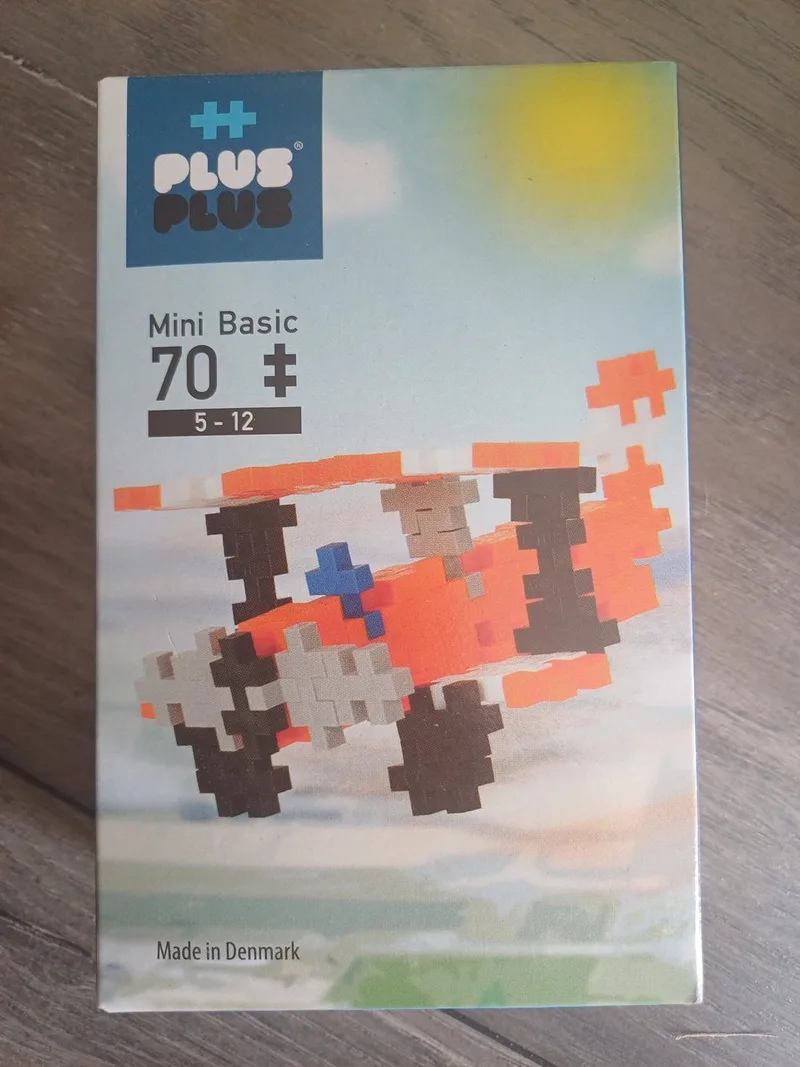 Mini Basic - Vliegmachine - 70 stuks van Plus-Plus in Diverse kleuren – productfoto