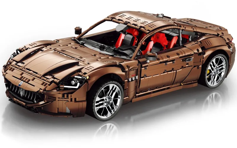 Reobrix 11009 Maserati GranTurismo mega bouwset | City fast champions adventure | Creator classic motor bouwpakket | Technic speelgoed ideas voor volwassenen | Icons furious speed auto geschikt voor Lego | Technische bouwdoos met 5480 bloks by Reobrix in Racing: 1:8 Maserati GranTurismo – product photo