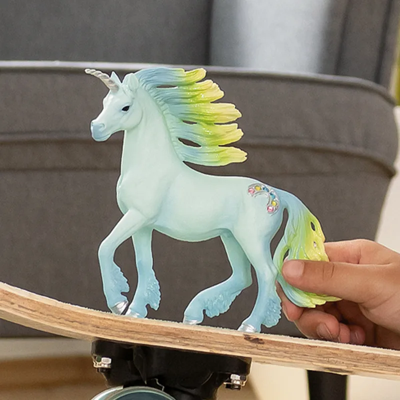 70722 Marshmallow Unicorn Stallion fra Schleich – miljøbillede 2 af 4