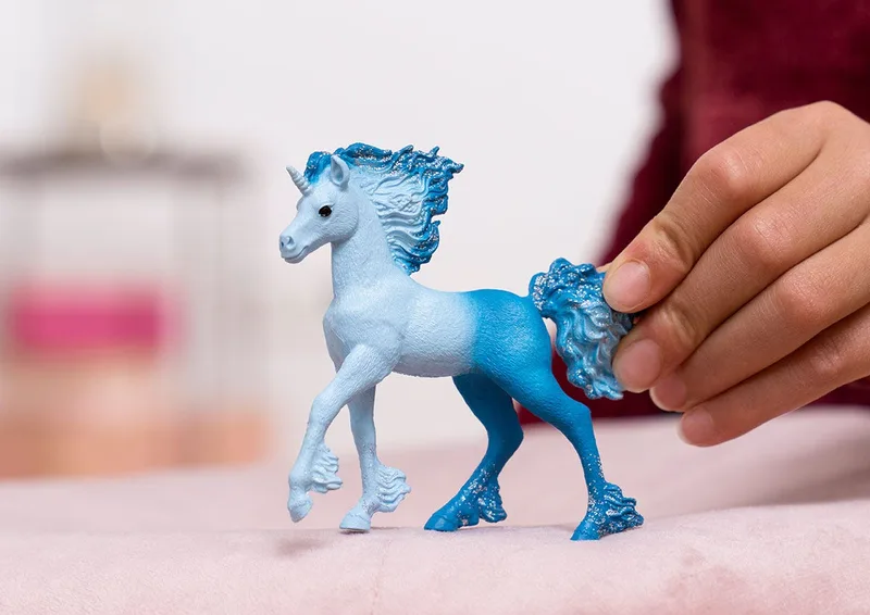 70758 Elementa Water Flames Unicorn Foal från Schleich – miljöbild 2 av 2