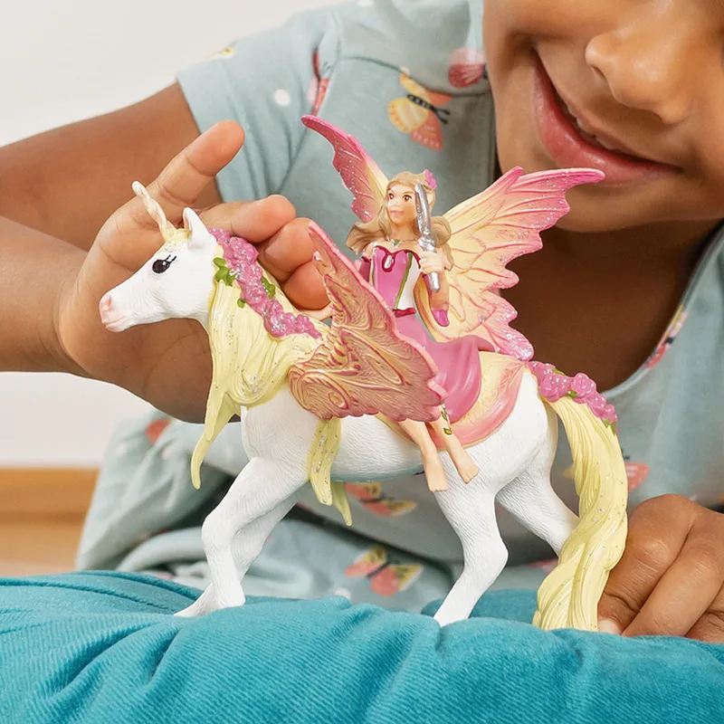 70568 Fairy Feya with Pegasus unicorn de Schleich – photo d’ambiance 2 sur 3