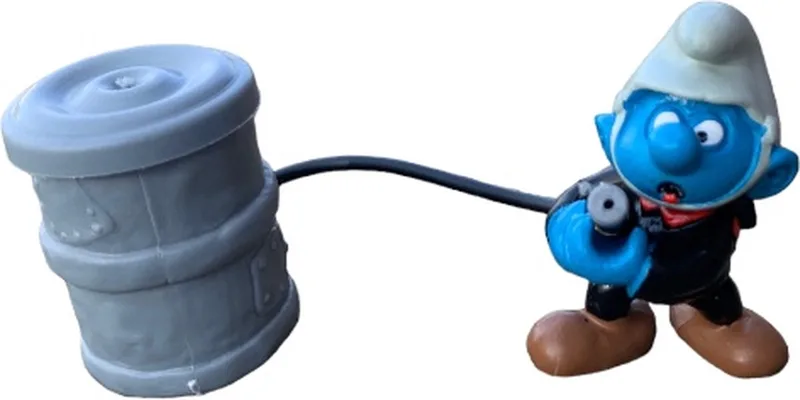 Brandweersmurf met blusvat - De Smurfen - 6 cm - von Schleich in Zwart blauw – Produktfoto