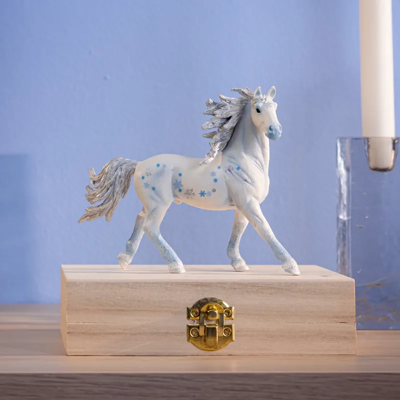 Frostiges Weihnachtspferd de Schleich – photo du produit 2 sur 5