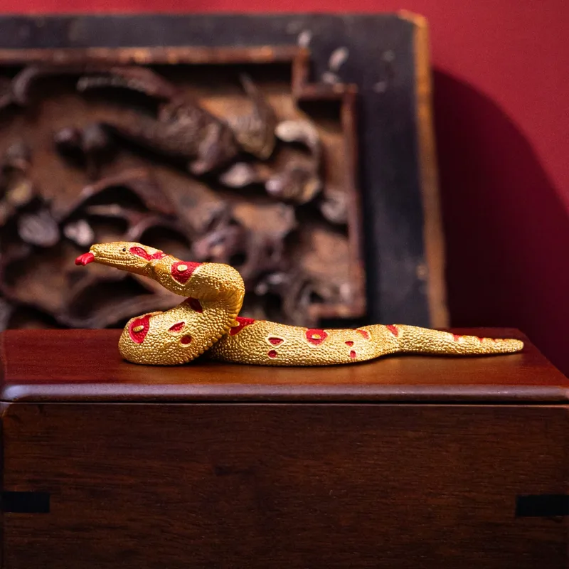 Mondneujahr Schlange de Schleich – photo du produit 2 sur 5