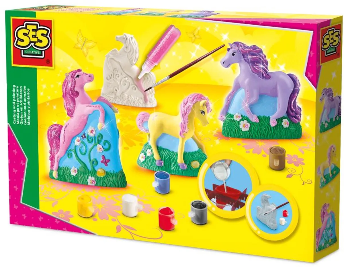 Gieten en Schilderen Set - 3 in 3D - Voor Meisjes vanaf 5 Jaar - Knutselen - Schoencadeautjes Sinterklaas van SES Creative in Paarden – productfoto