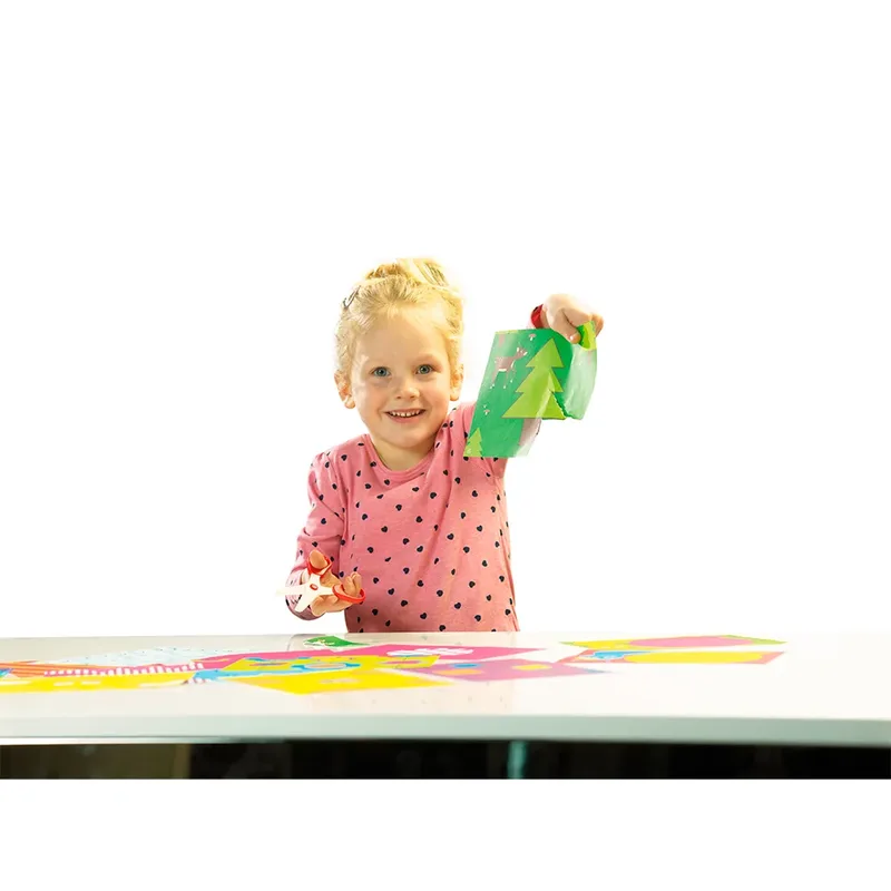 Montessori Speelgoed – Veilige Kinderschaar – 16 Knipvellen – Vanaf 3 jaar de SES Creative en Ik leer knippen – photo du produit 4 sur 5