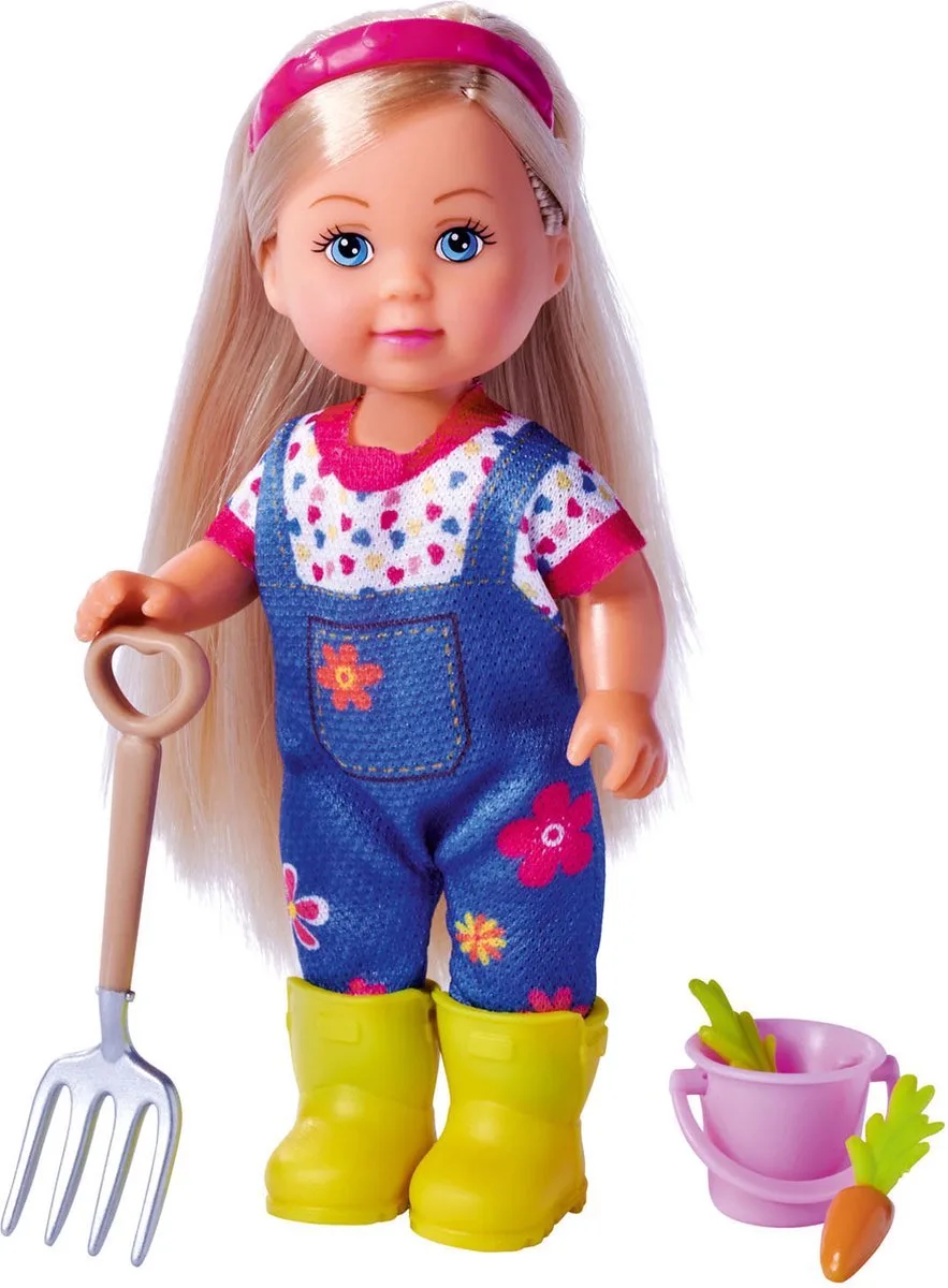 Evi Love Farmer (2013900) - Pop - Boer met schop, hooivork, emmer en wortelen från Simba i Universeel – produktbild
