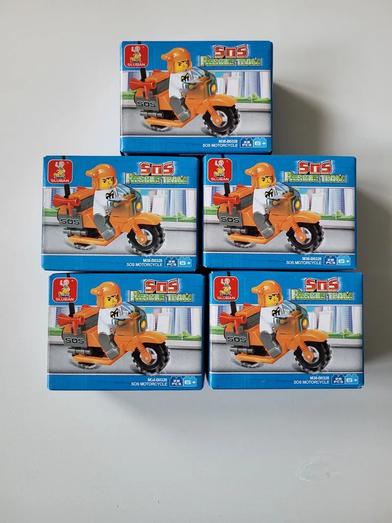 B0328 Reddingsmotor 5 stuks van Sluban in Multi color – productfoto