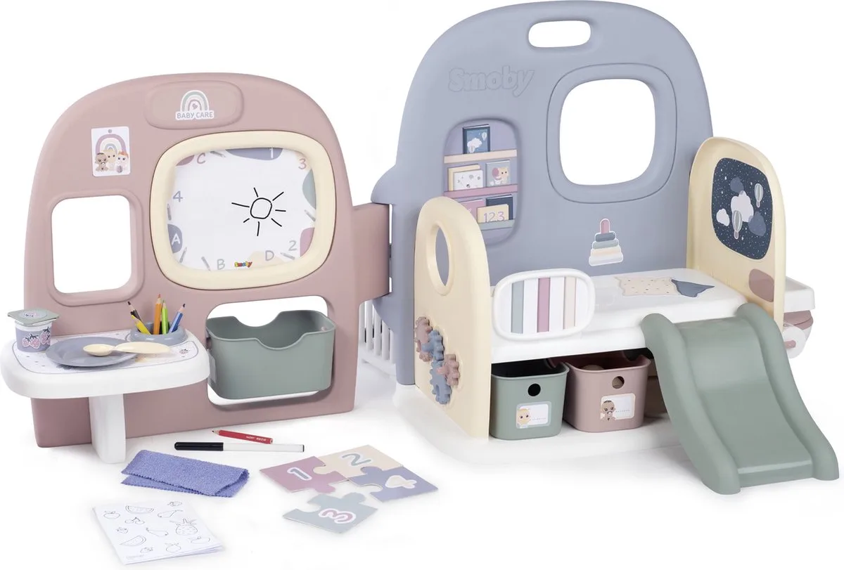 Baby Care - Baby verzorgingscentrum - kinderopvang voor poppen met 5 verschillende ruimtes: ingang, speeltuin, toilet, dutje, maaltijd/creatief. van Smoby in Blauw – productfoto