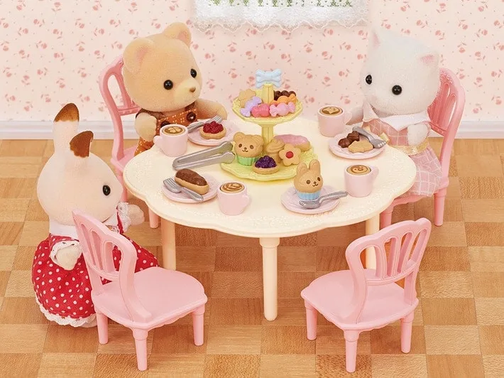 5742 Kaffee- und Kuchen-Set by Sylvanian Families – interior photo 4 of 4