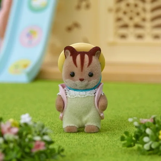 5406 Walnuss Eichhörnchen Baby de Sylvanian Families – photo d’ambiance 3 sur 3