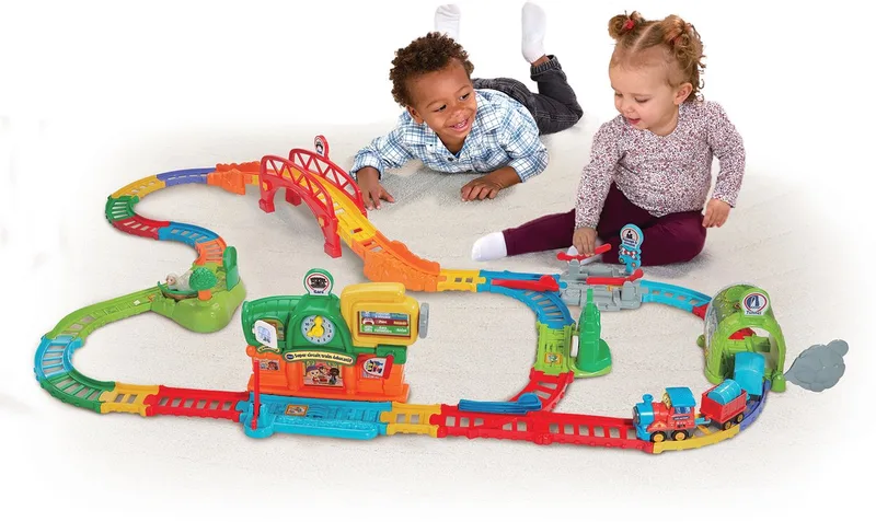 TUT TUT BOLIDES - SUPER EDUCATIEF TREINCIRCUIT (ADAM, HANDELAARSTREIN) - Veelkleurig de VTech en Multicolore – photo du produit
