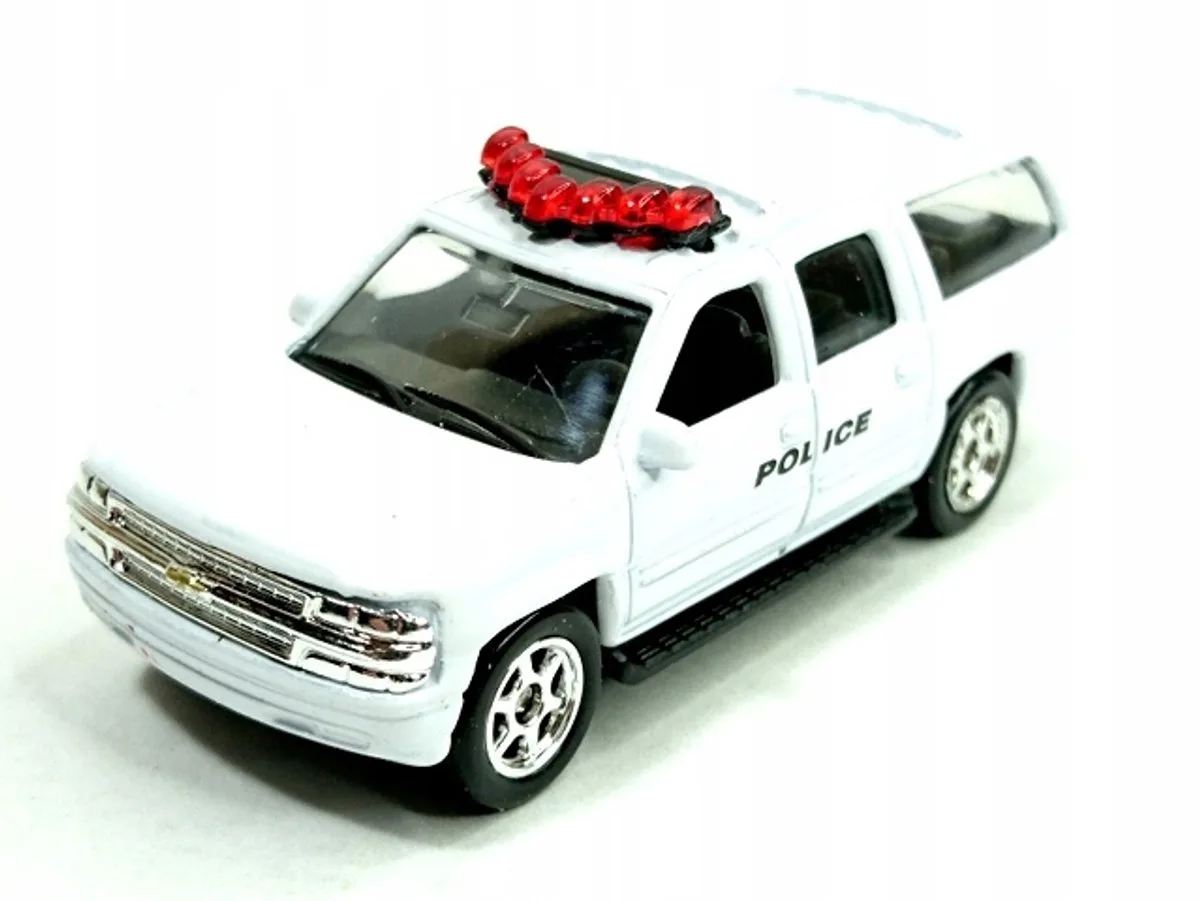 Chevrolet Suburban Politie USA Model Auto Schaal 1:64 van Welly in Wit – productfoto