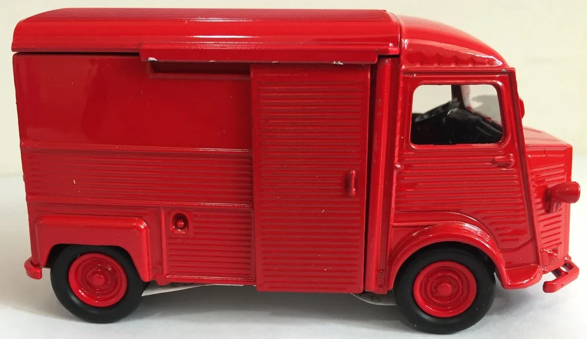 Citroen type H Welly 43758 metal collection 1:34 - 1:39 de Welly en Rouge – photo du produit