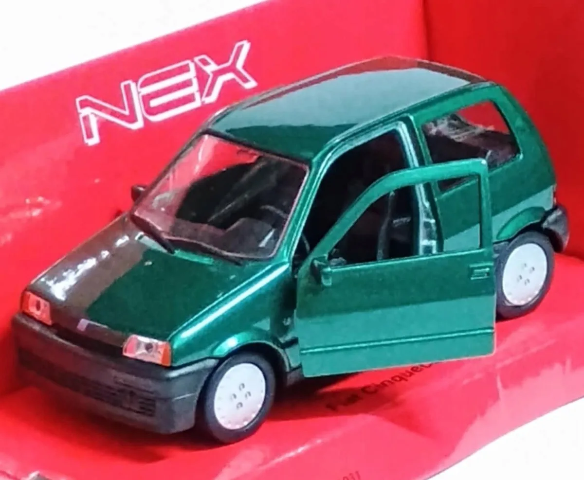 Fiat Cinquecento 1991-1998 Model Auto 1:34-1:39 från Welly i Grön – produktbild