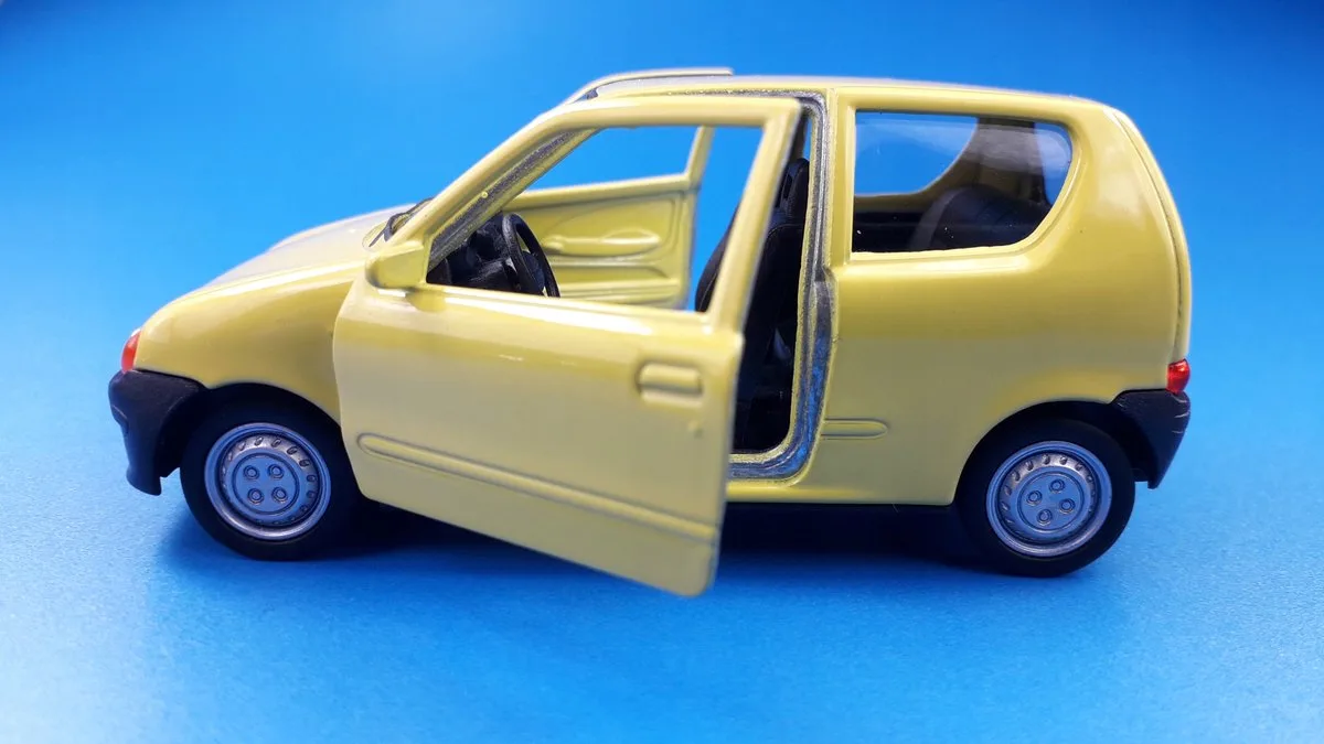Fiat Seicento Metaal modelauto Schaal 1:34-1:39 från Welly i Gul – produktbild