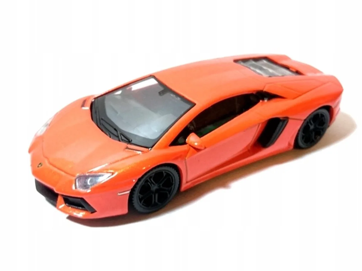 Lamborghini Aventador Coupé Model Auto 1:43 by Welly in Orange – product photo