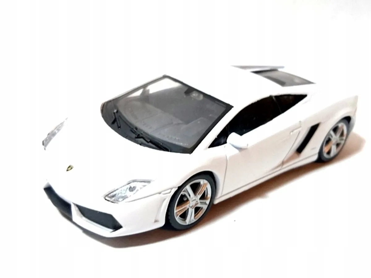 Lamborghini Gallardo LP 560-4 Modelauto 1:43 de Welly en Blanc – photo du produit