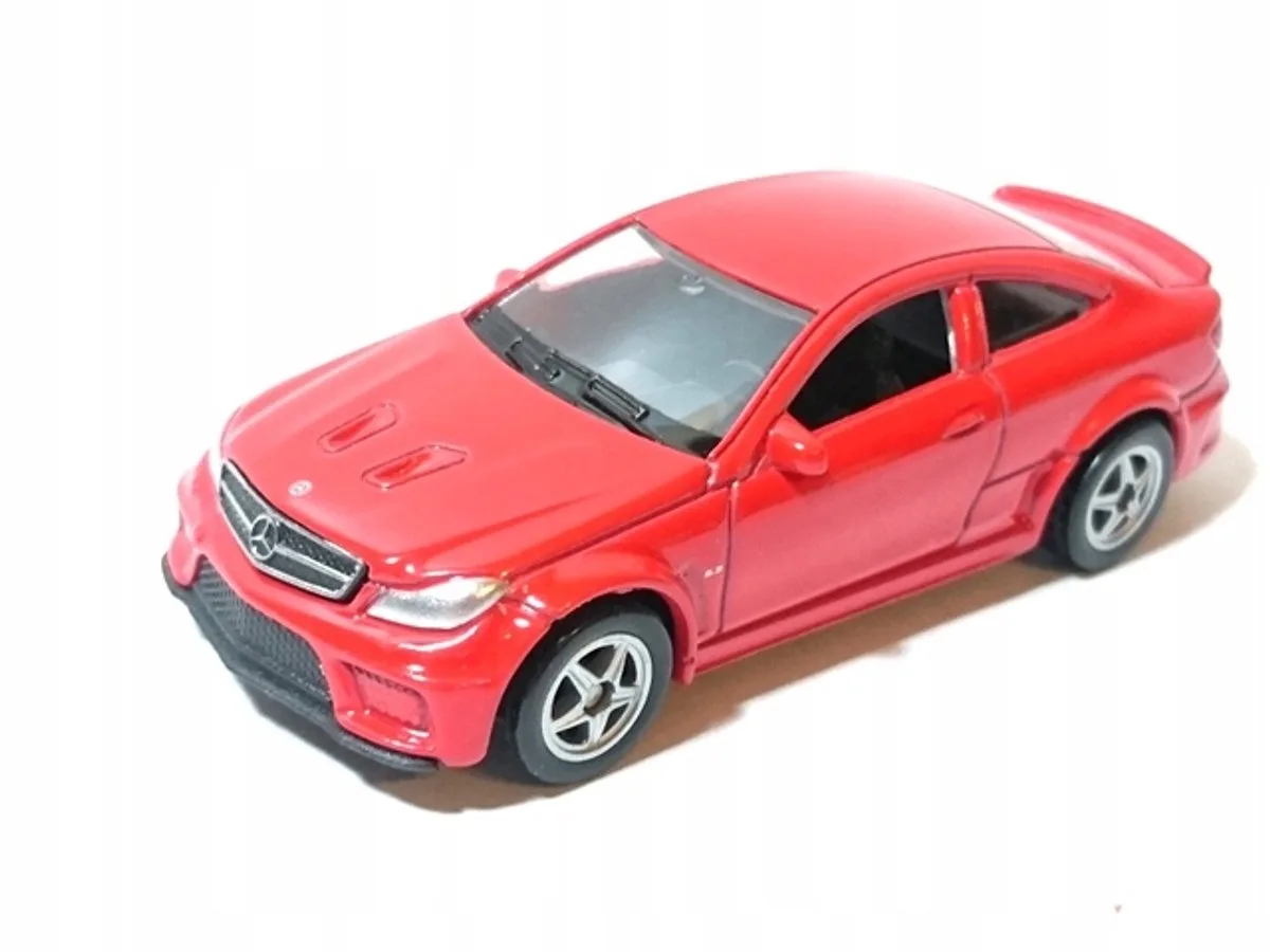 Mercedes-Benz C63 AMG Modelauto Welly 1:60 von Welly in Rot – Produktfoto