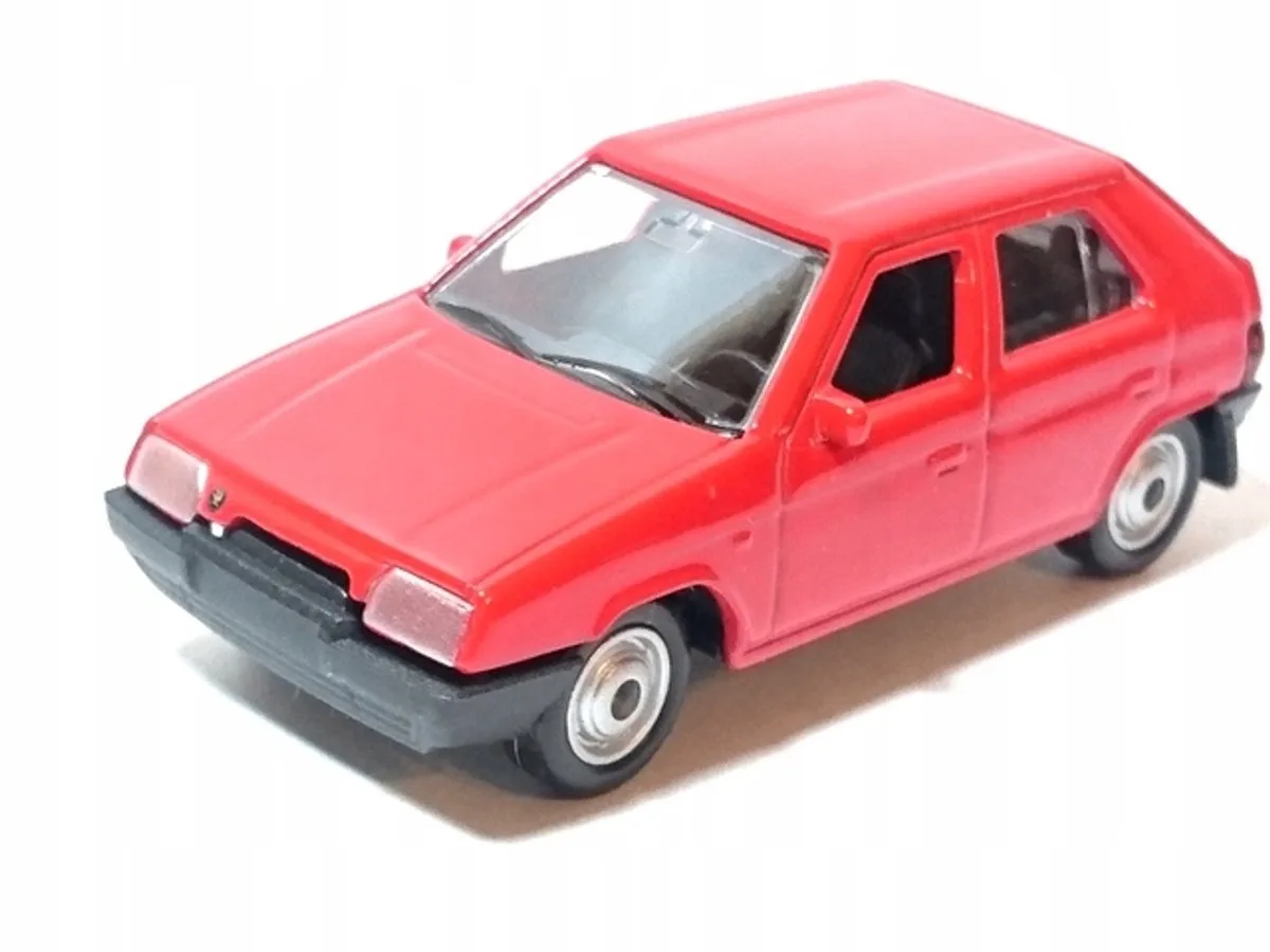 Metalen Model Auto Skoda Favorit Welly Schaal 1:64 de Welly en Rouge – photo du produit