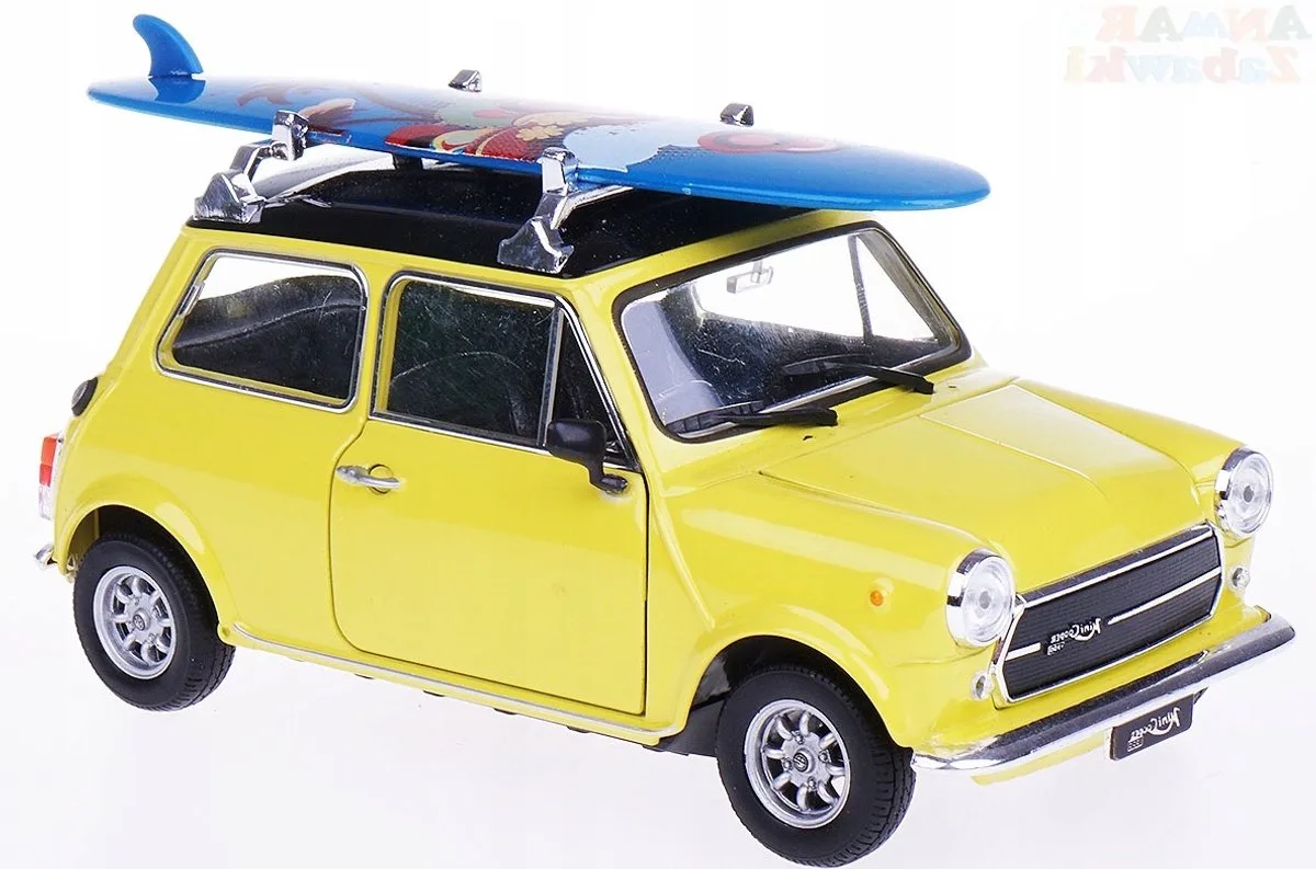 Mini Cooper 1300 Schaal 1:24 Metalen Model Auto by Welly in Yellow – product photo