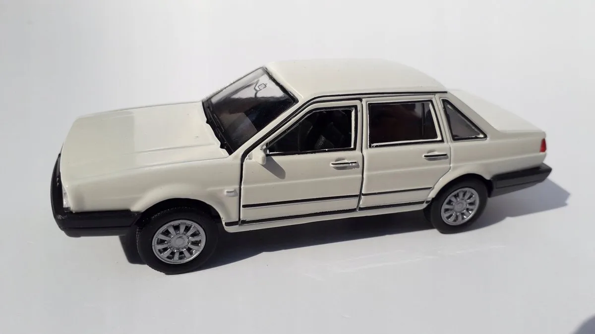 Volkswagen Santana Metaal Modelauto 1:34 Wit fra Welly – produktbillede